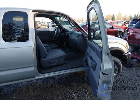 2000 Toyota Tacoma Prerunner V6 из США, поврежденный, VIN 4TASN92N4YZ666790